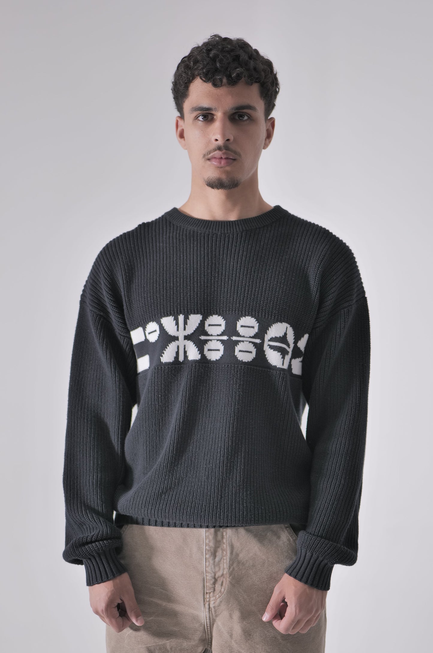 BLACK KNITWEAR
